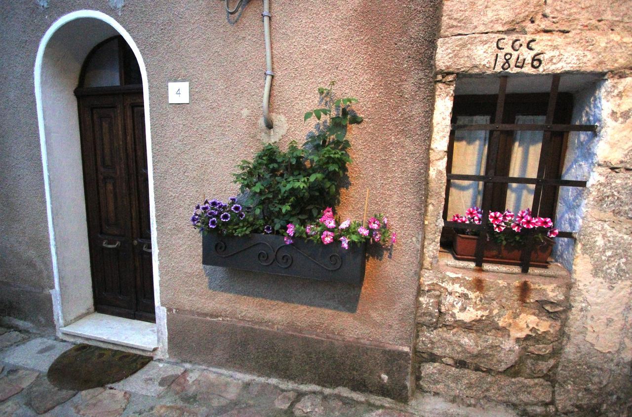 La Casa Del Rosario Villa Aggius Eksteriør bilde